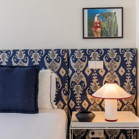 Artsy 3bdr Duplex By Lovelystay * Lisbon