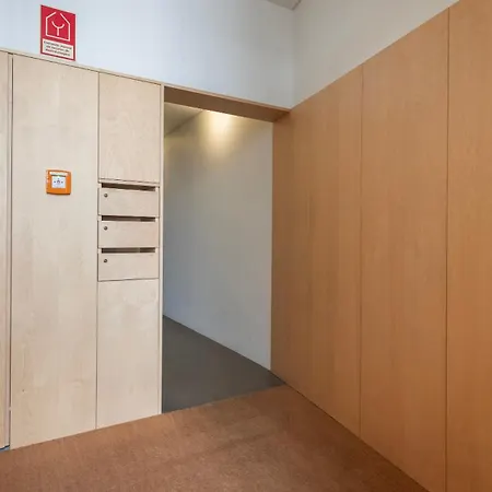 Artsy 3bdr Duplex By Lovelystay Lisbon