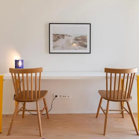 Artsy 3bdr Duplex By Lovelystay *