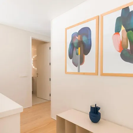 Artsy 3bdr Duplex By Lovelystay * Lisbon