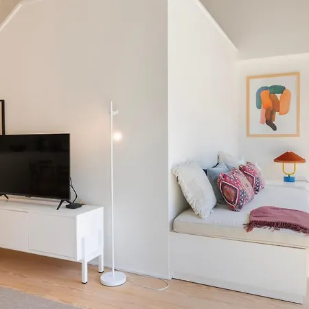 Apartment Artsy 3bdr Duplex By Lovelystay *
