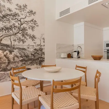 Artsy 3bdr Duplex By Lovelystay * Lisbon