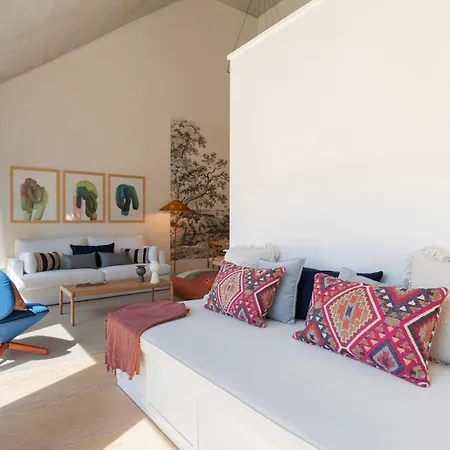 Apartment Artsy 3bdr Duplex By Lovelystay *